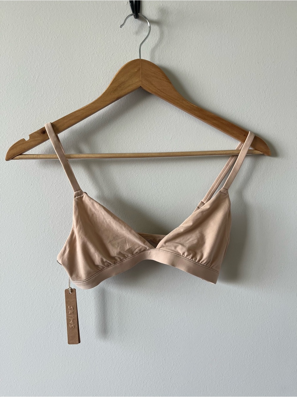 SKIMS Fits Everybody Triangle Bralette Small NWT Clay Color